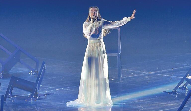 Eurovision 2022: «Ύμνοι» για την Αμάντα Γεωργιάδη και το «Die Together»