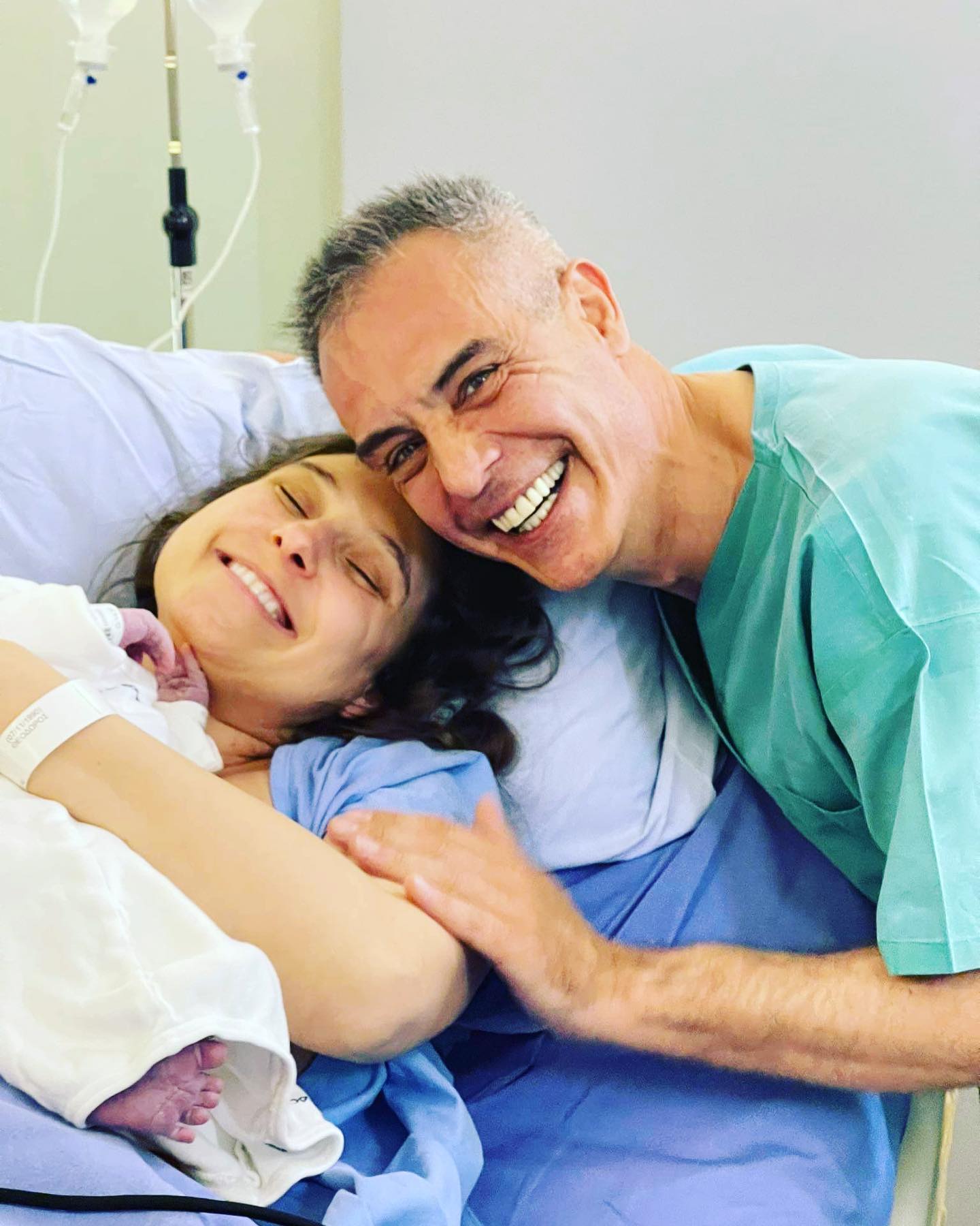 Photo shared by Fotini Atheridou on May 16 2023 tagging @vvergetis and @mitera.gr . May be an image of 2 people people smiling hospital and