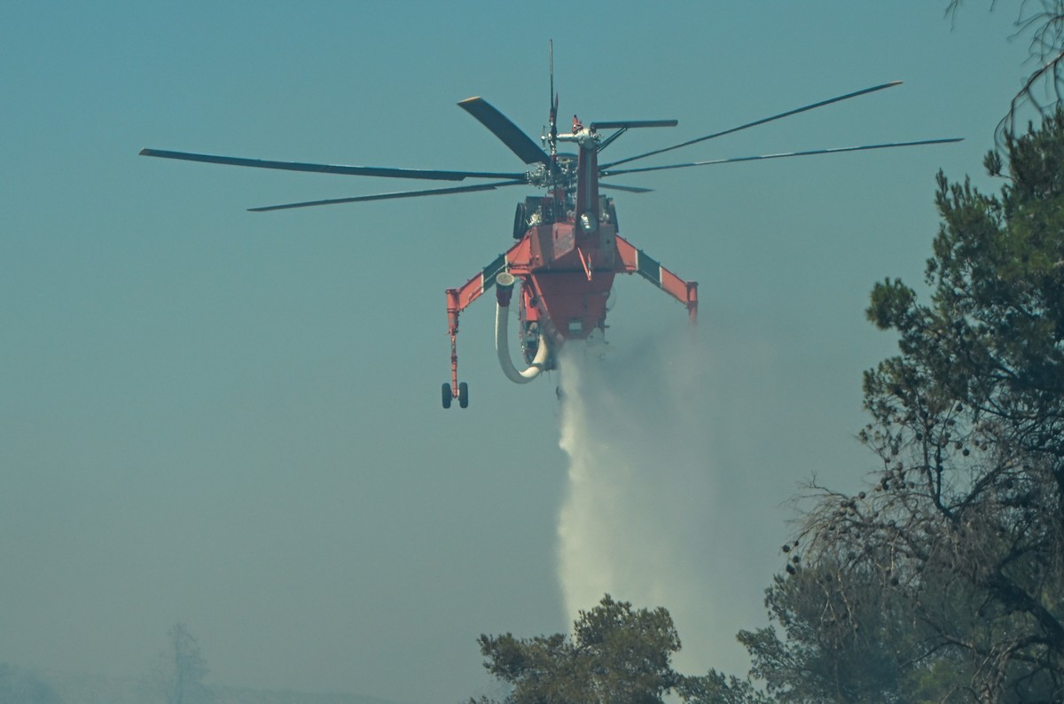 Φωτιά στη Μαραθέα Αργολίδας Κινητοποίηση Πυροσβεστικής για Κατάσβεση