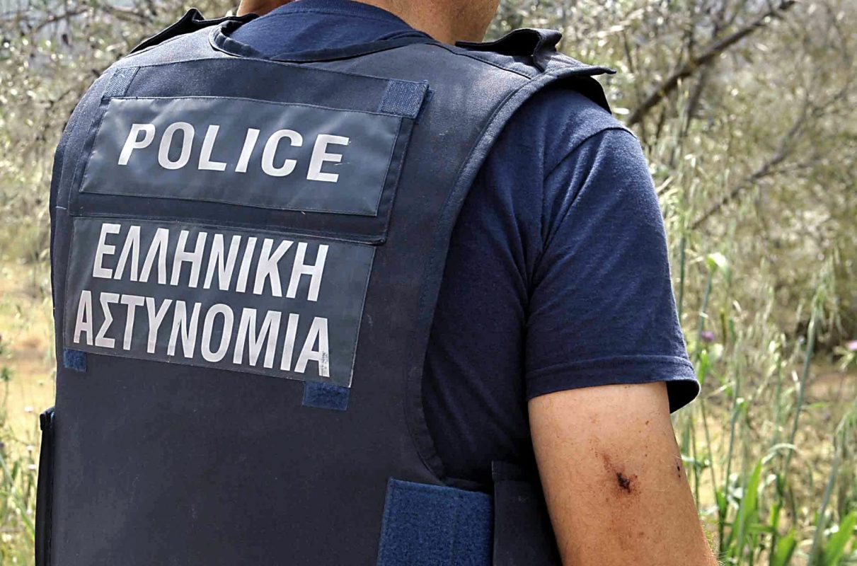 Επιχείρηση διάσωσης στο Περιστέρι μετά από απόπειρα αυτοκτονίας άνδρα σε ταμπουρωμένο σπίτι